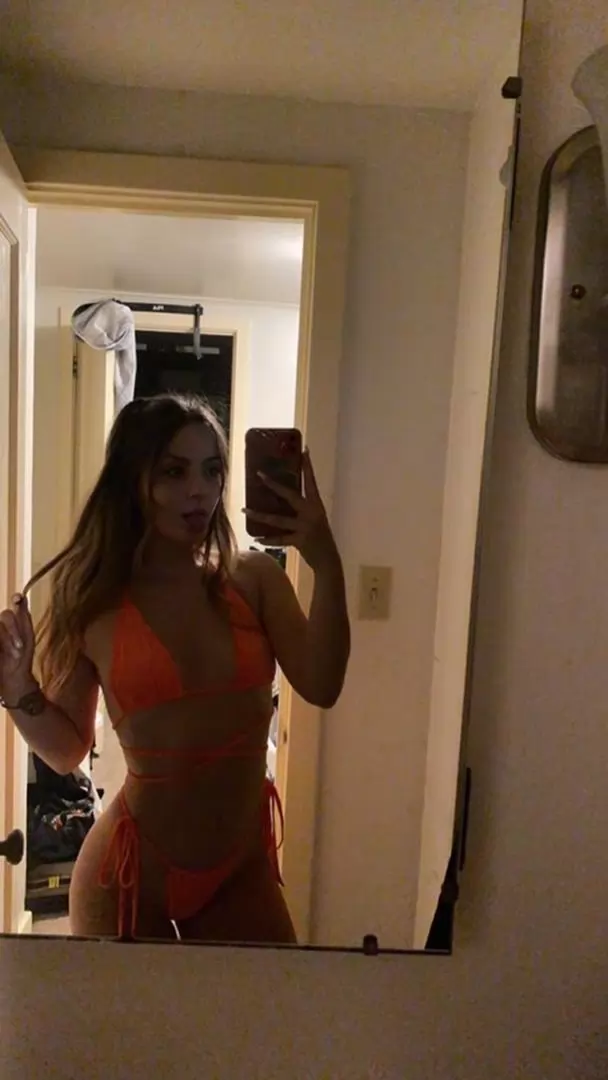 IM AVAILABLEWANNA TASTE HOW SWEET I AM? TEXT 646 642-7326