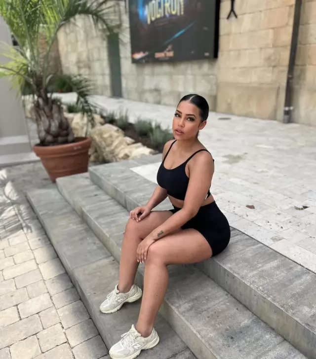 BestHottest in town juicy sexyErotic Hey guys its Janet? Im available now and to have some fun!! And make you have the b