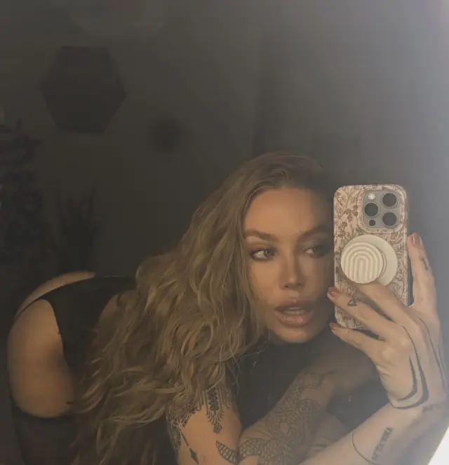  Come Let Me Be Your Favorite Distraction 