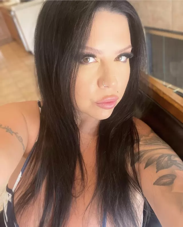  No Drama, Just Fire  Discreet Fun with a Grown Vibe . Clean, discreet, and respectful. You be the same. I dont waste ti