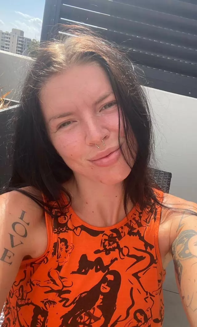 100  PRETTY PUSSY WET GIRL