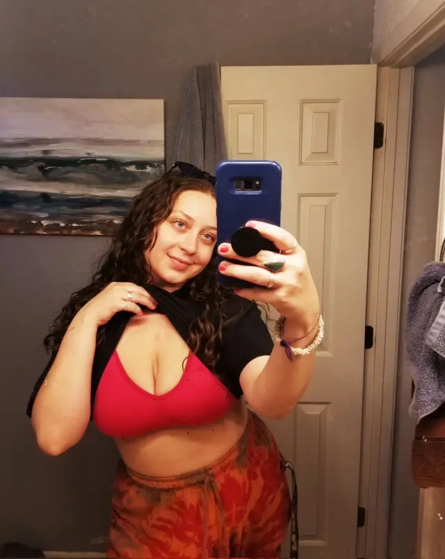 Im available for sex fun and body massage 