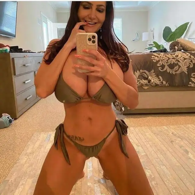 Hi it your favorite sweet pussy 