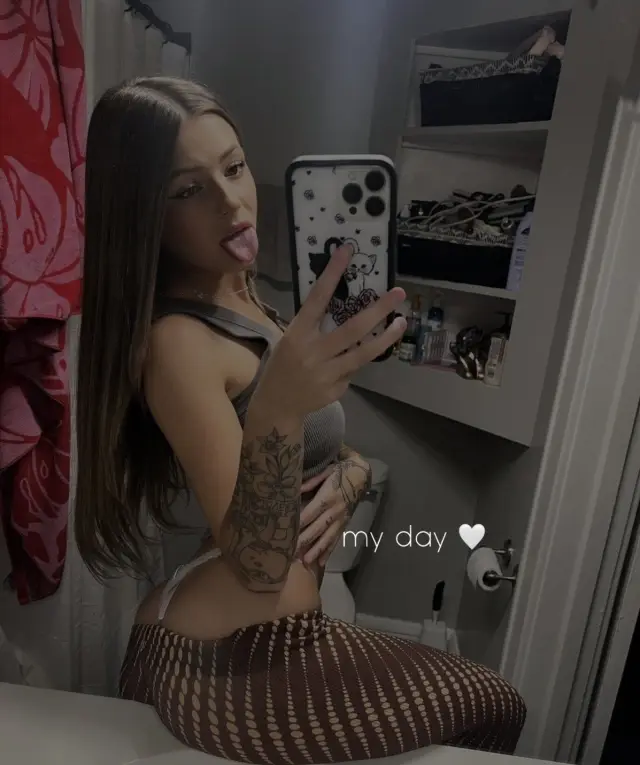 OFFER BOTH INCALLOUTCALLDOGGY STYLE COUPLES DATE CARDATE MASSAGE  Text me on telegram-tiffany9965