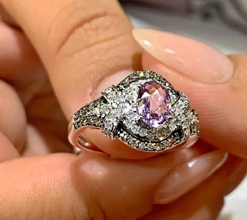 Pueblo Jewelers Diamond Gallery