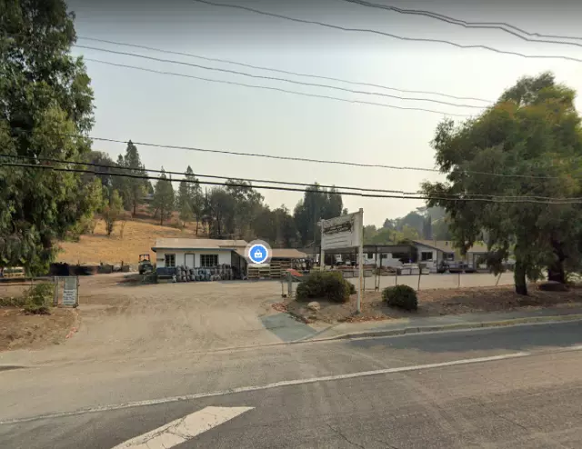 MacAlveys Nursery  Landscape Material