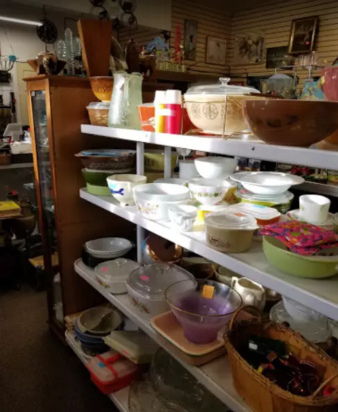 Rusty Retro Antiques  Oddities