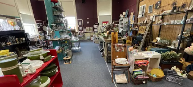 Elizabeths Grand Antique Co.