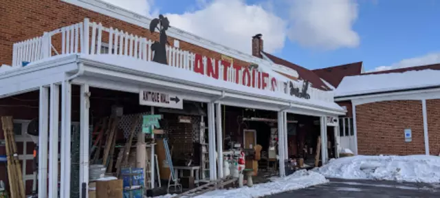 Crystal Lake Antique Mall