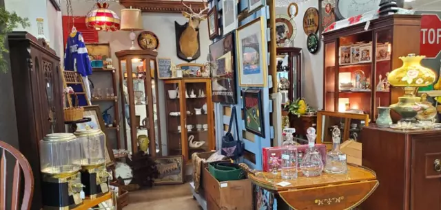 Americas Antique Mall - Highland