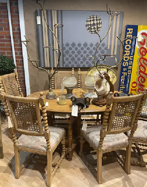 Midland Arts  Antiques Market
