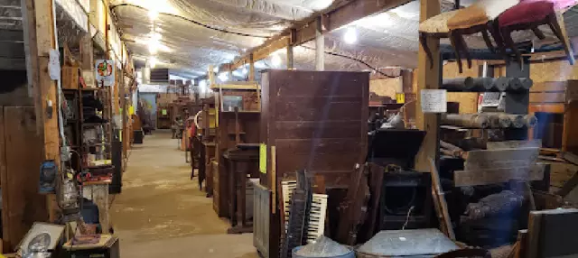 Missouri Valley Antiques  Classic Cars