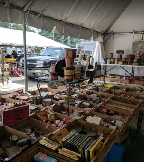 Brimfield Antiques Center