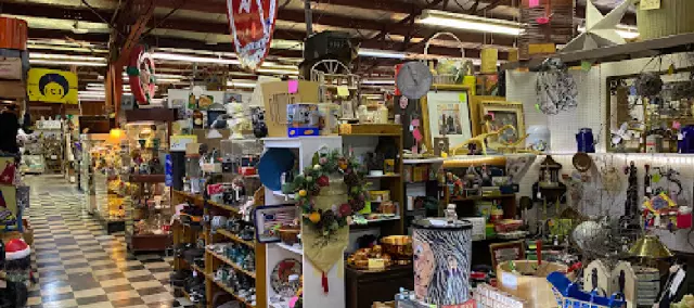 Motor City Antique Gallery