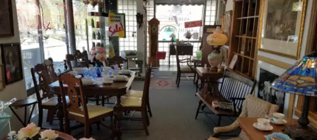 West St Paul Antiques