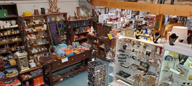 Isaacs Antiques