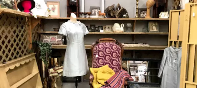 Willow Green Acres Antique Mall and Nursery